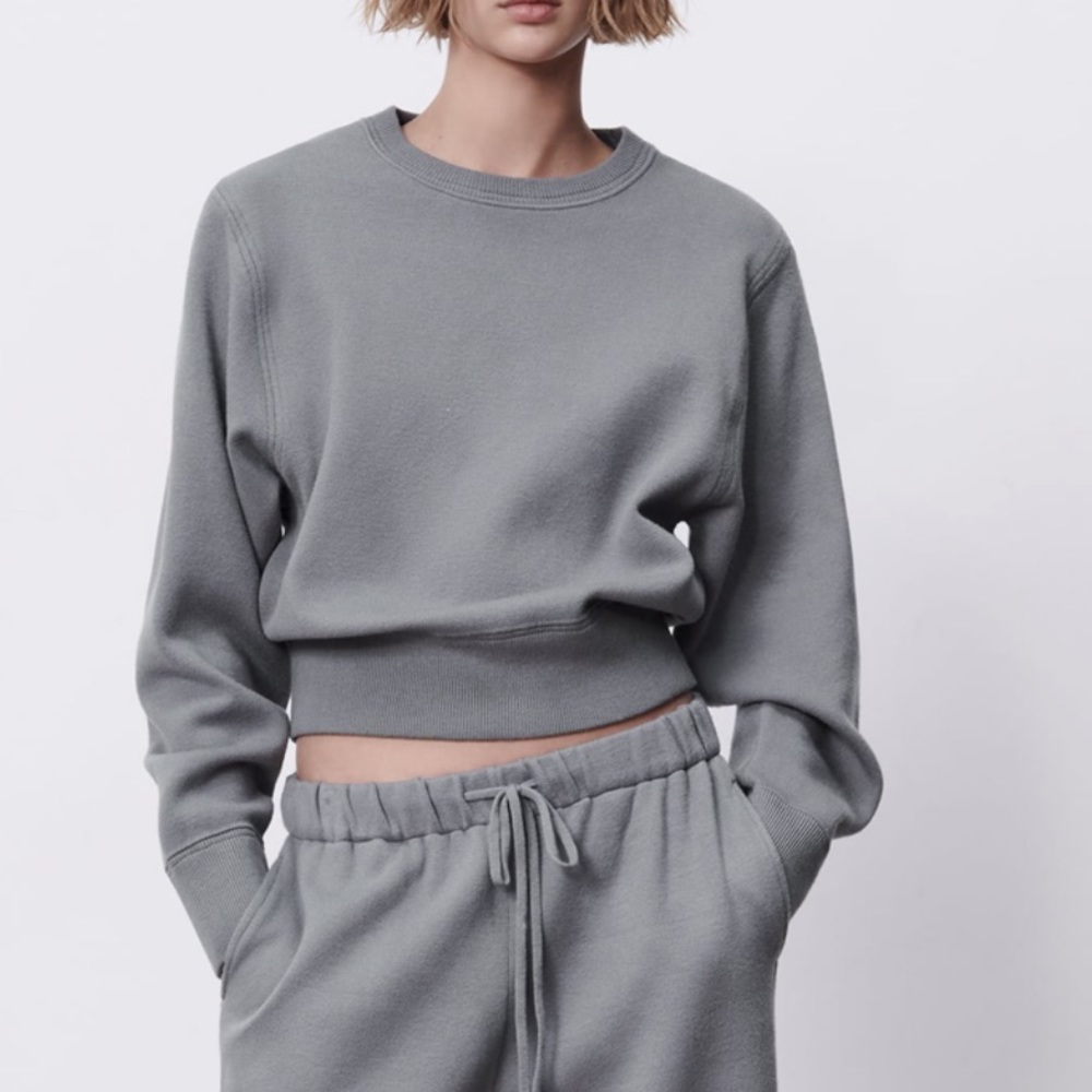 BNWT ZARA OVERSIZED SWEATER LONG SLEEVE S - Picture 2 of 7